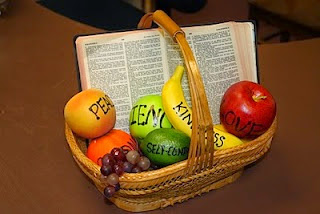 UN CAMINO CARGANDO CON LA NATURALEZA DE DIOS: EL FRUTO DEL ESPÍRITU.&nbsp;5:22-26”